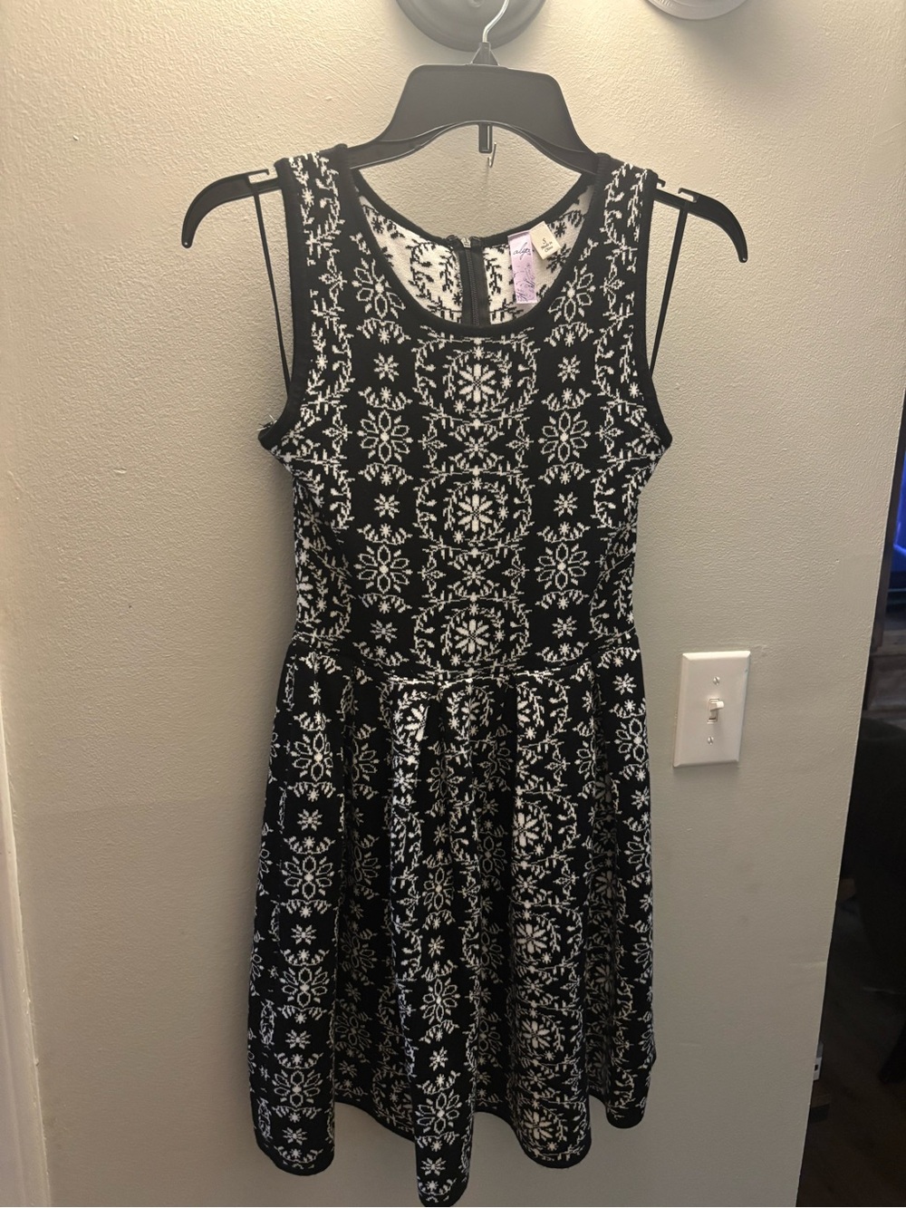 Alya Black & White Floral Knit Dress